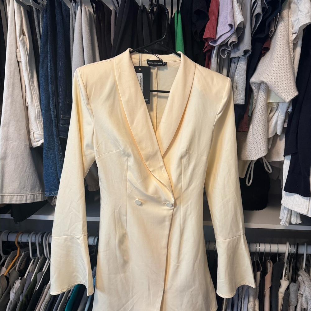 PrettyLittleThing Cream Blazer Dress
